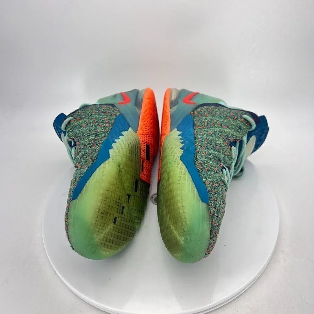 Nike Lebron XVIII 18 Youth Size 7Y CW2760 300 Green Abyss Red Basketball Shoes